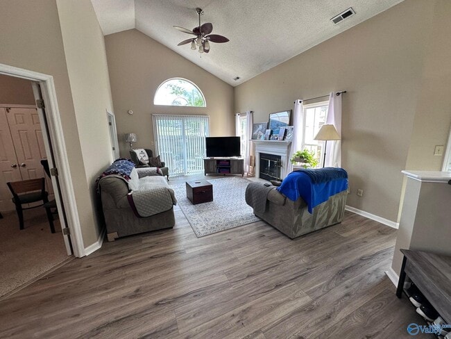 Building Photo - 200 Millstone Ln