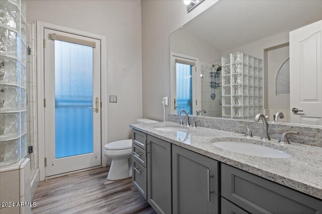 Building Photo - 5623 E Gelding Dr