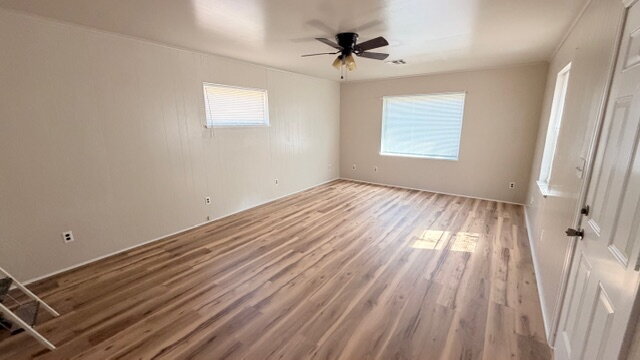 Building Photo - Spacious 3-bedroom, one-bathroom home.