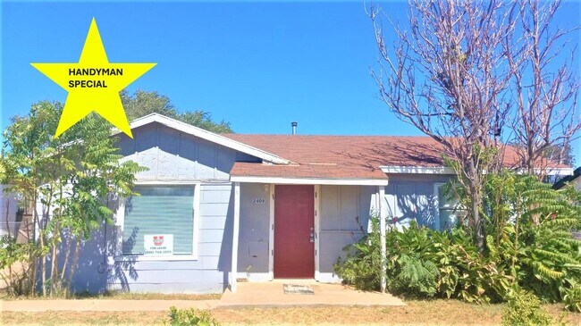 Building Photo - Handyman Special $0 First Month's Rent / “You fix, you SAVE BIG!!” Contact Mayshell for details: ...