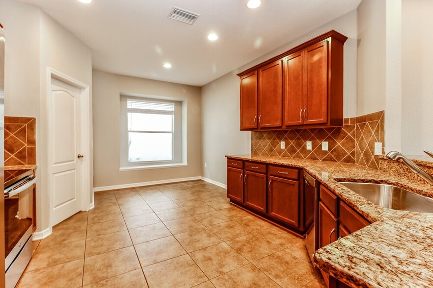 Building Photo - 18447 Red Willow Way