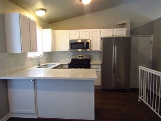 Building Photo - 3151 Marcrest Dr