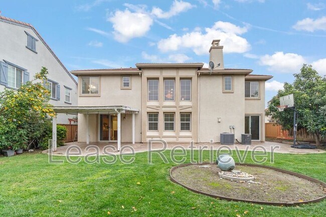 Building Photo - 265-269 S Sonrisa St