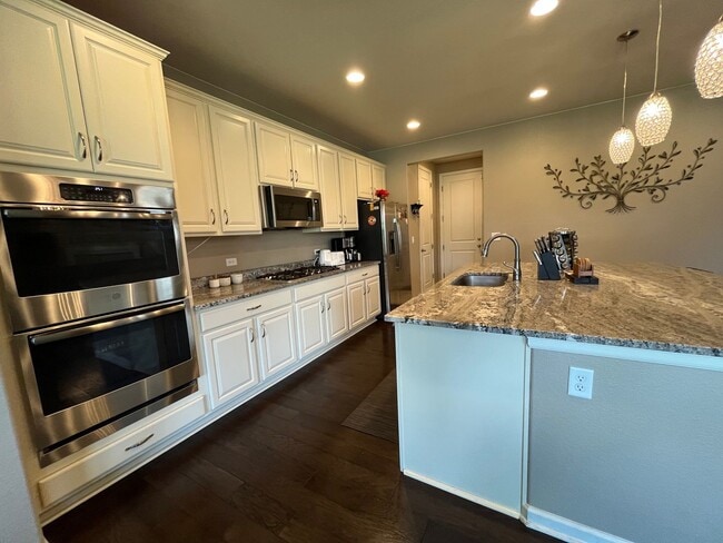 Building Photo - Beautiful Home in South Fort Collins