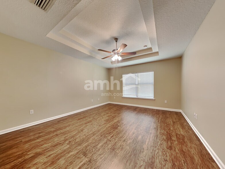 Building Photo - 86021 Aladdins Way