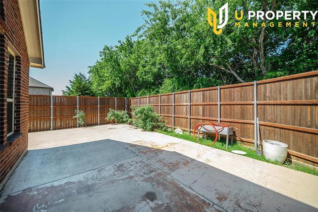 Building Photo - 9747 Planters Row Dr