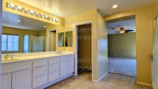Building Photo - 2439 N Cameo Ct