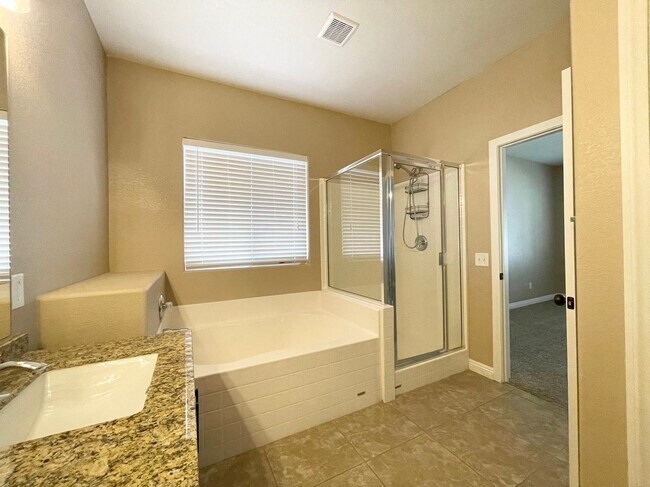Building Photo - Dream Home in the Heart of Summerlin
