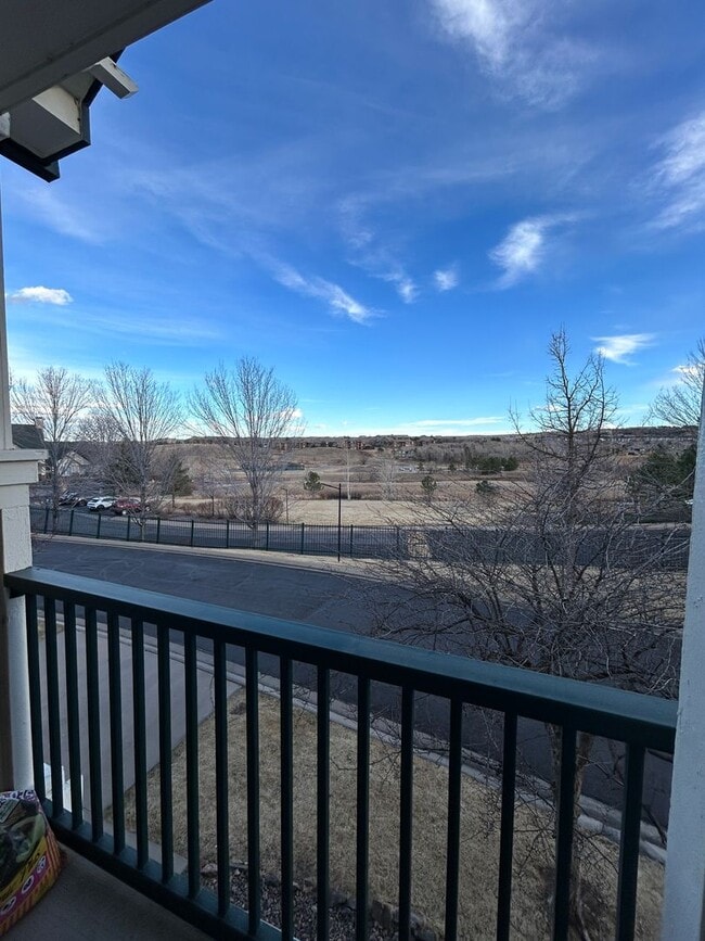 Building Photo - 2Br/2Ba Townhouse with Attached Garage