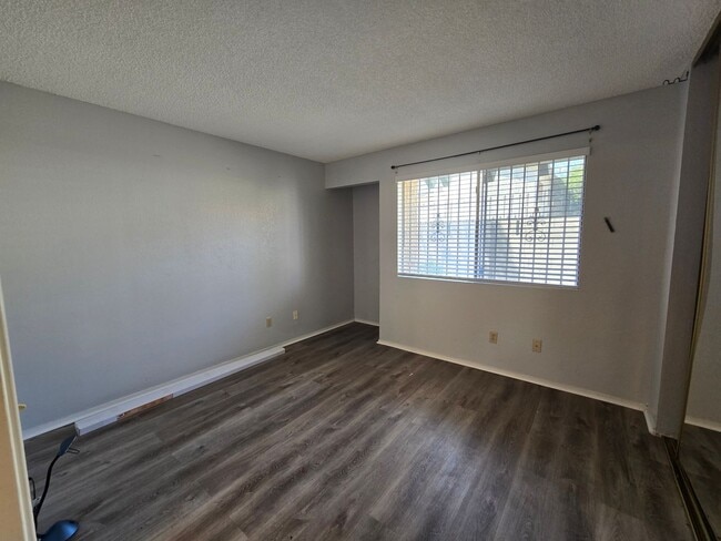 Building Photo - A Fabulous 2 Bed, 2 Bath, 1 Car Attached G...