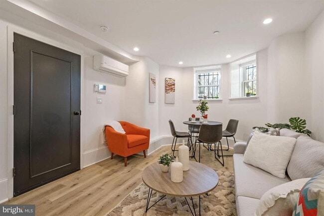 Building Photo - 1979 Biltmore St NW