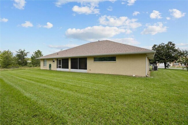 Building Photo - 5320 SW 115th Loop