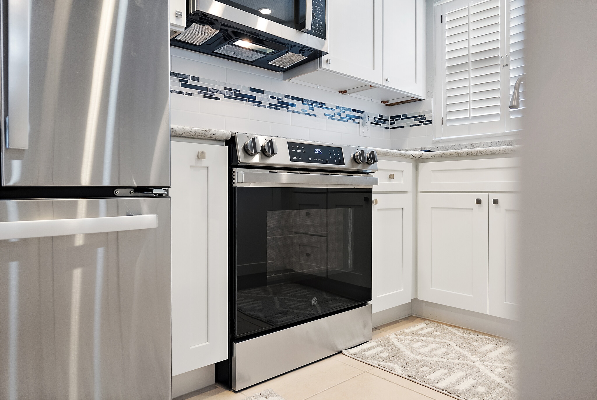 Building Photo - 11440 1st St E