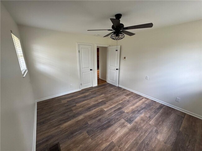 Building Photo - 276 Camp Glisson Rd