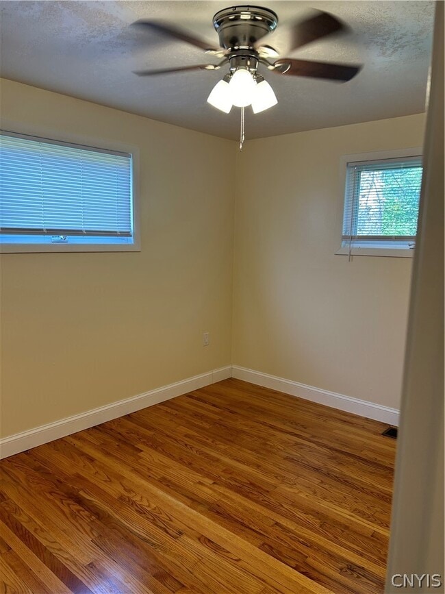 Building Photo - 1317 Holcomb St