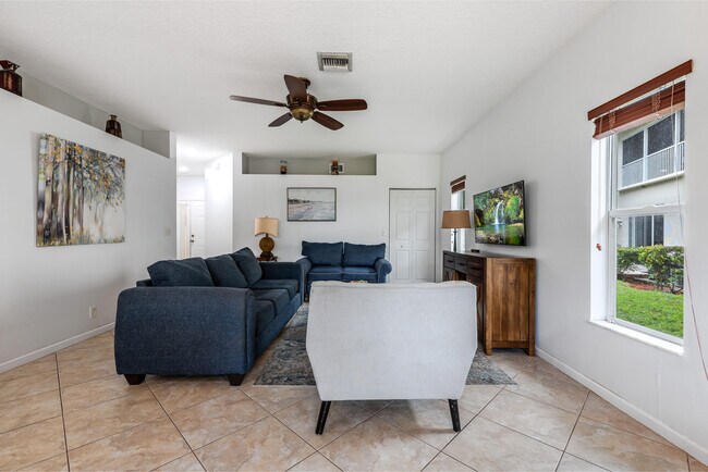 Building Photo - 12582 Shoreline Dr