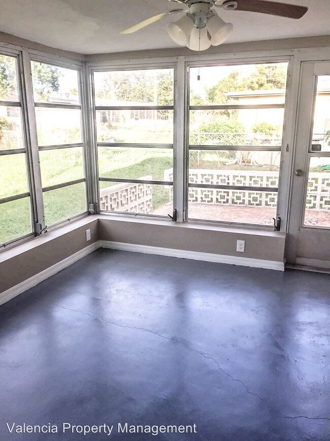 Building Photo - 2 br, 1.5 bath House - 4107 Westwood Dr