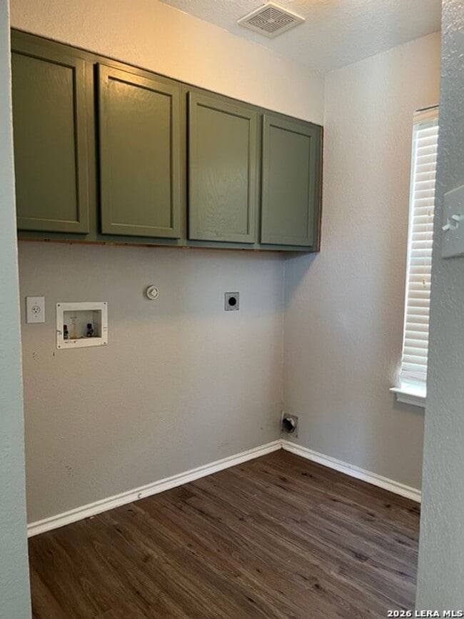 Building Photo - 434 Stable Vista