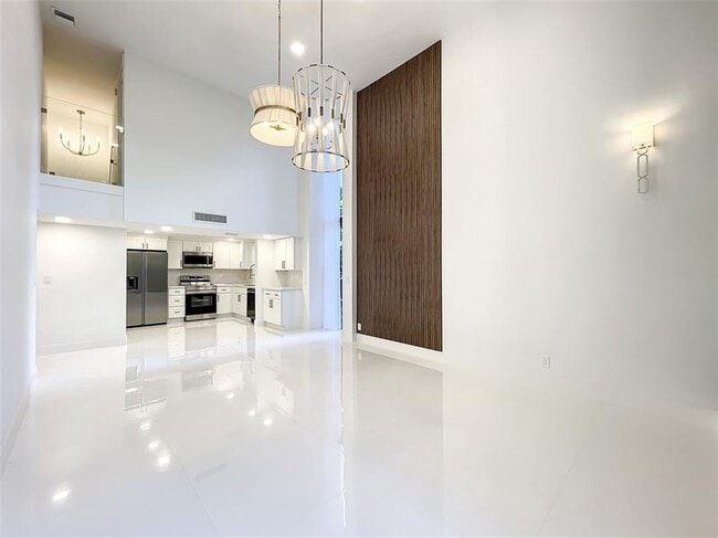 Building Photo - 20329 W Country Club Dr
