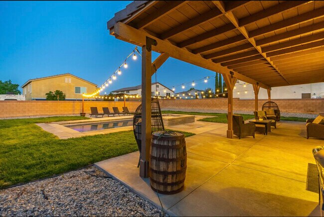 Building Photo - 44112 Sierra Vista Dr