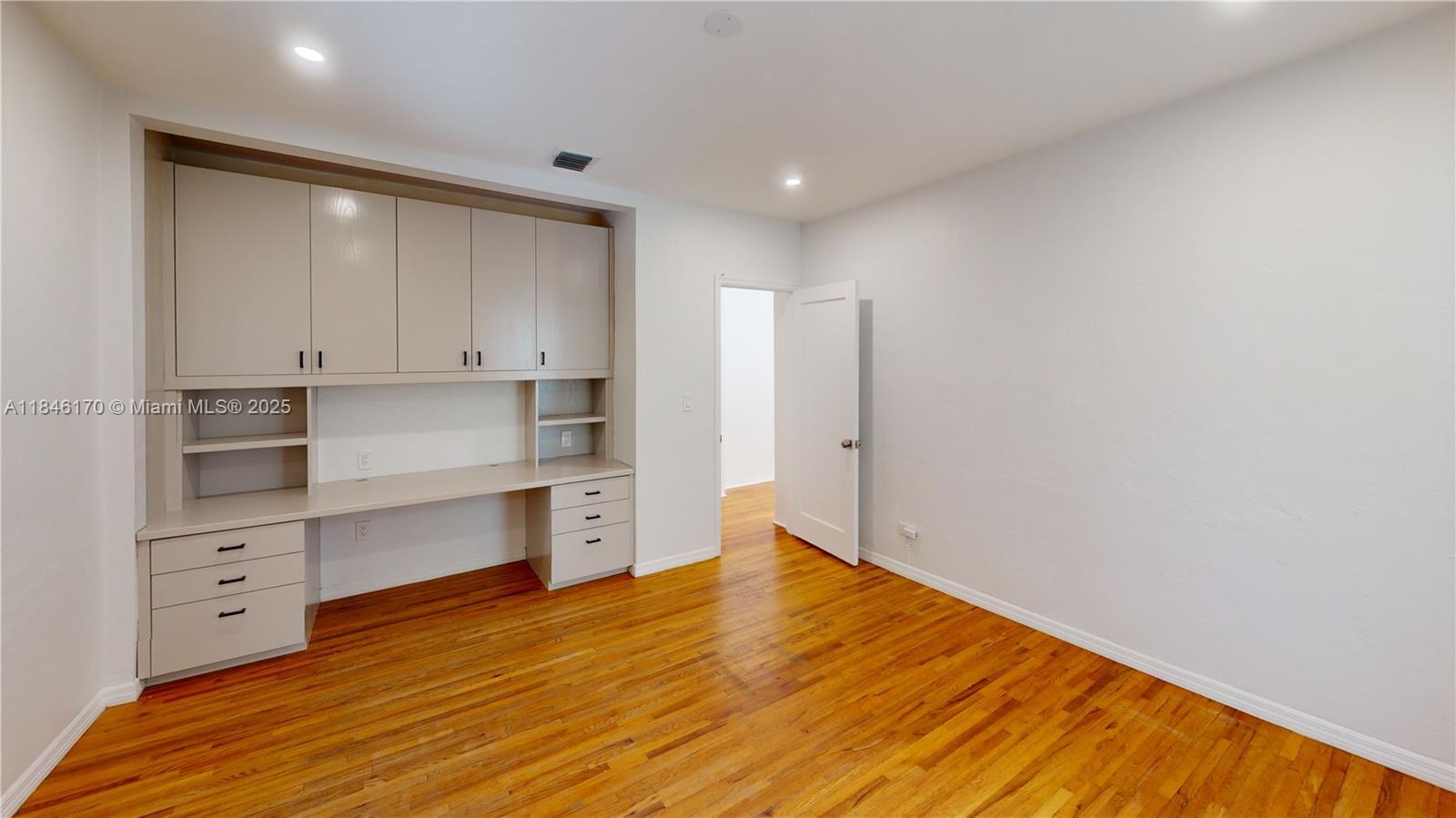 Building Photo - 2490 Trapp Ave