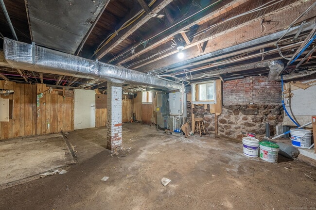 Building Photo - 150 Myrtle Ave