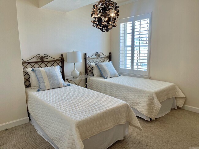 Building Photo - 523 S Louisiana St