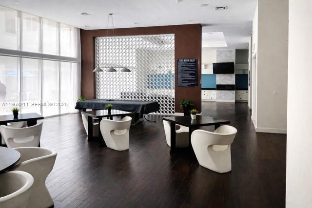 Building Photo - 2775 NE 187th St