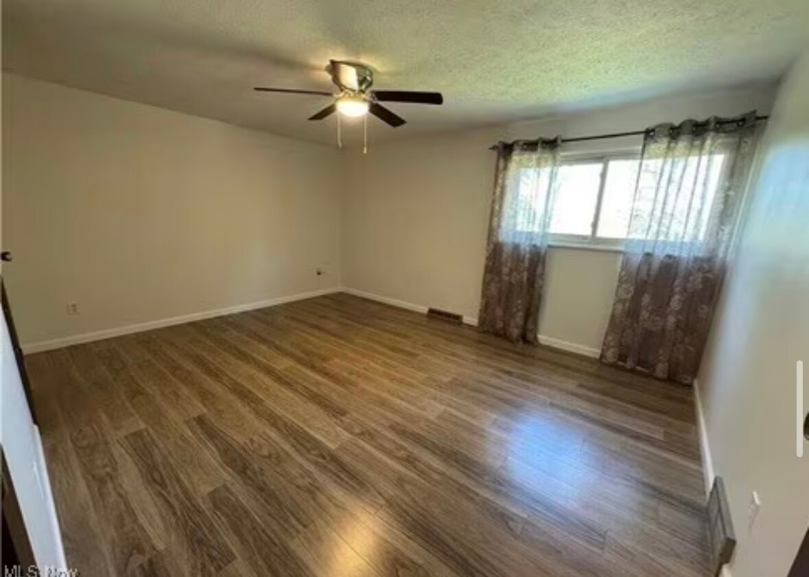 Building Photo - 5221 Cline Rd