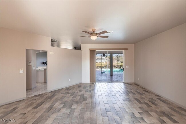Building Photo - 8361 Trentwood Ct