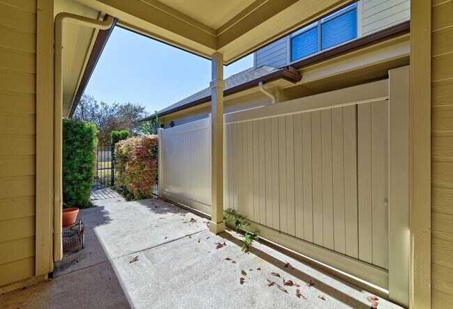 Building Photo - 14100 Avery Ranch Blvd