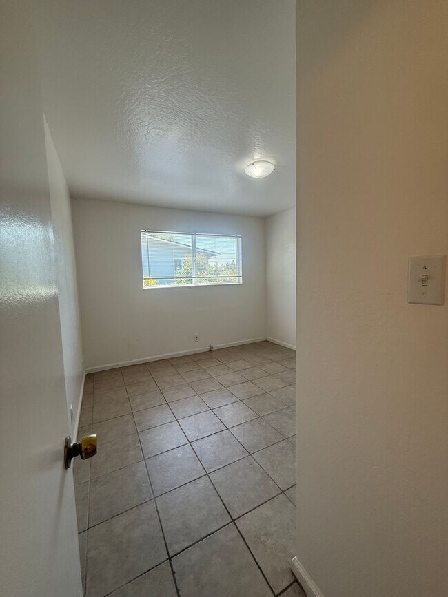 Building Photo - 7865 Leona Way