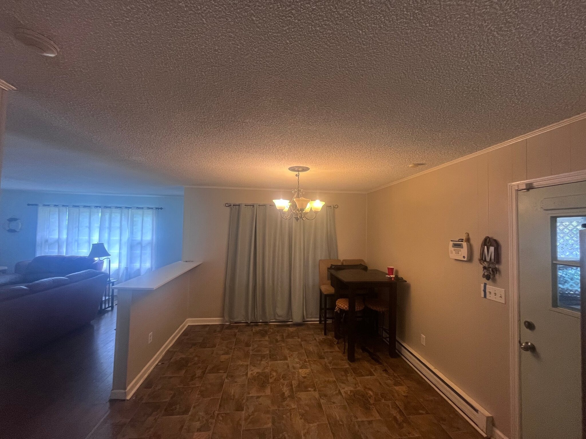 Building Photo - 100 Douglas Dr