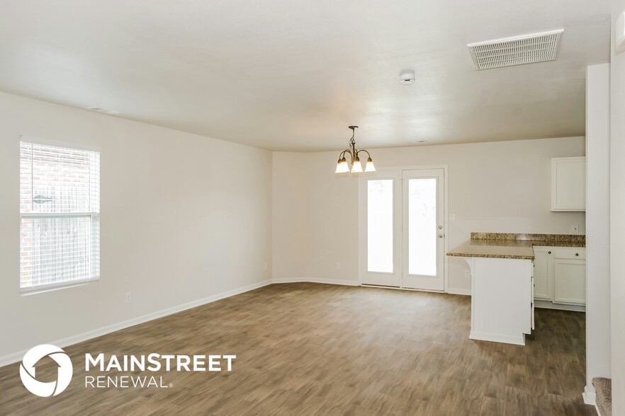 Building Photo - 129 Forestbrook Dr
