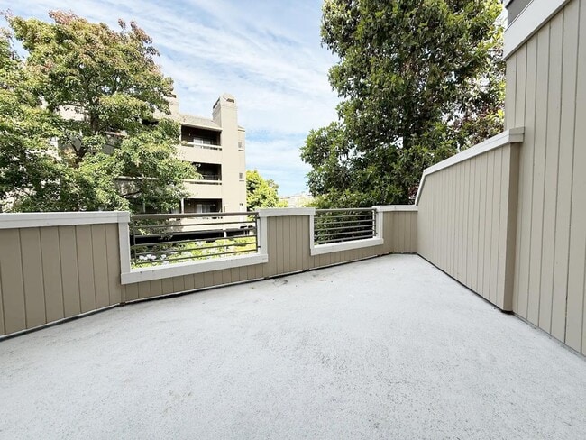 Building Photo - 860 Meridian Bay Ln