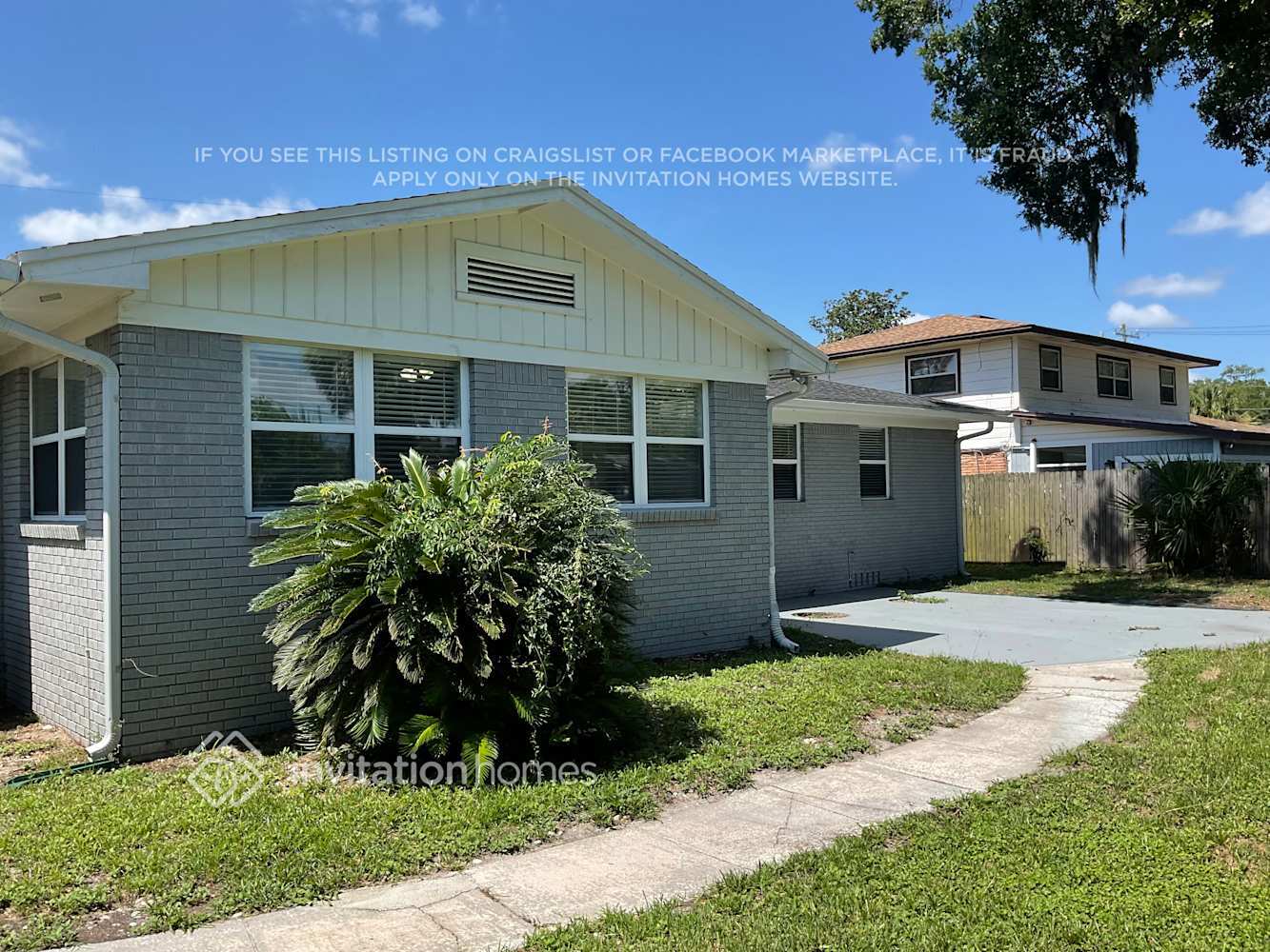 Building Photo - 8519 Lamanto Ave N