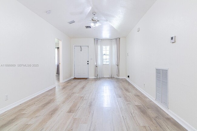 Building Photo - 116 NW 6th Ave