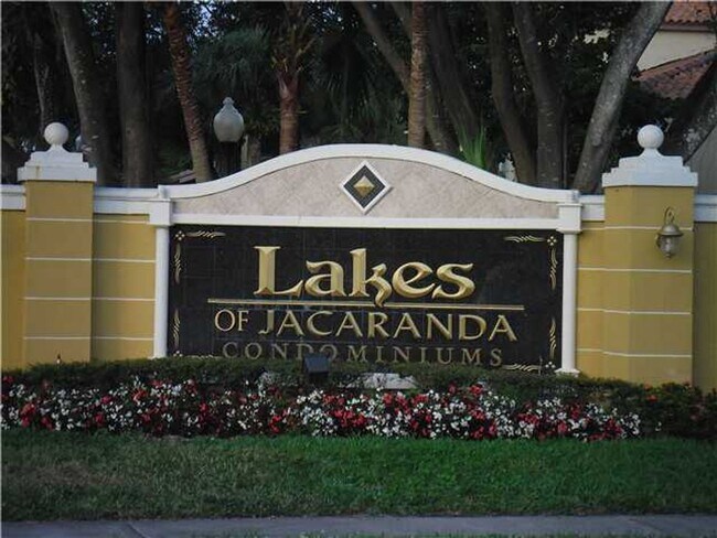 Building Photo - 2Bed/2Bath Condo in Prime Location
