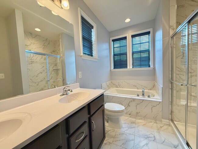 Building Photo - 4721 Six Forks Dr