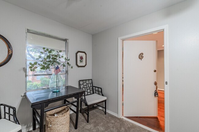 Building Photo - 6106 Averill Way