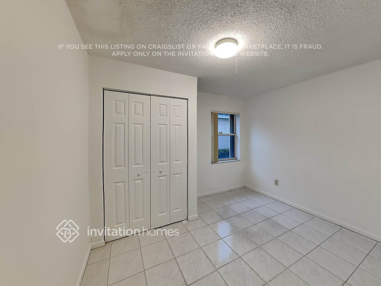 Building Photo - 9912 NW 9th Ct