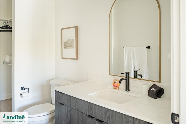 Building Photo - 357 E 500 S