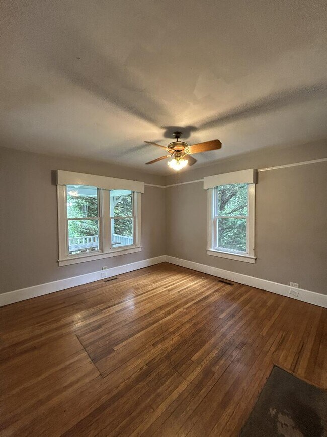 Building Photo - 3342 Yellow Sulphur Rd