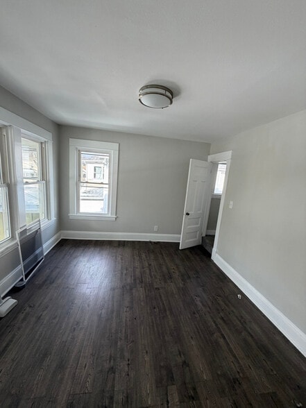 Building Photo - 61 Woodlawn St