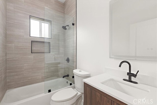 Building Photo - 642 E Fairview Blvd