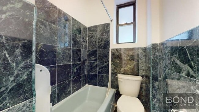 Building Photo - 3 bedroom in Manhattan NY 10003