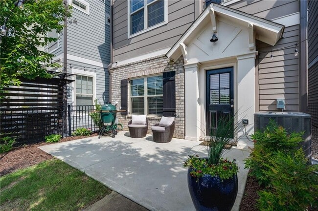 Building Photo - 1093 Kirkland Circle