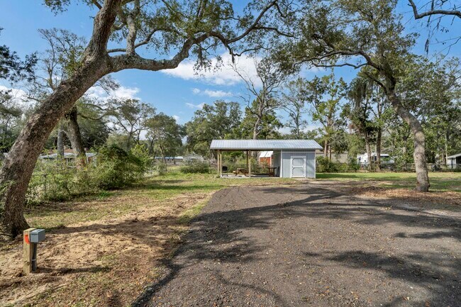 Building Photo - 13382 FL-20