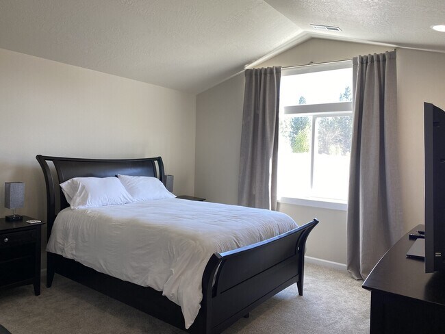 Building Photo - 2220 N Corbin Ct