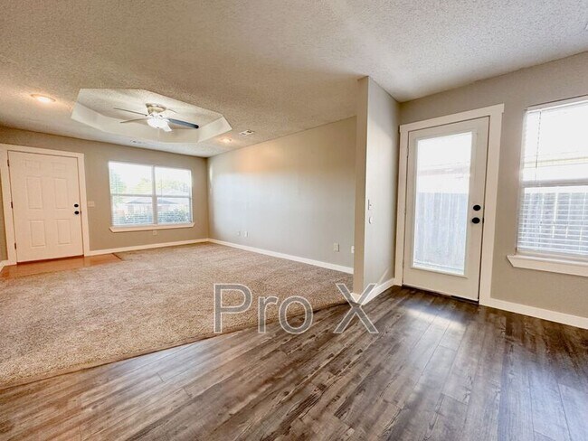 Building Photo - 1446 N Dawn Dr